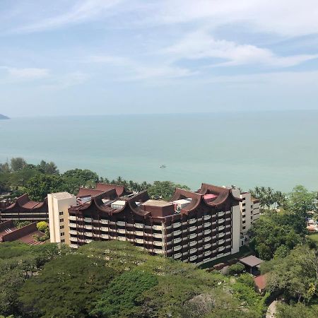 Susie'S Resort Seaview Suites At Sri Sayang บาตูเฟอริงกี ภายนอก รูปภาพ