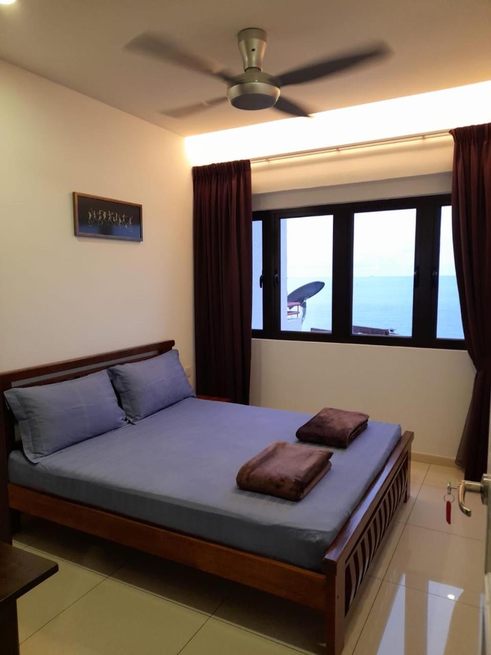 Susie'S Resort Seaview Suites At Sri Sayang บาตูเฟอริงกี ภายนอก รูปภาพ