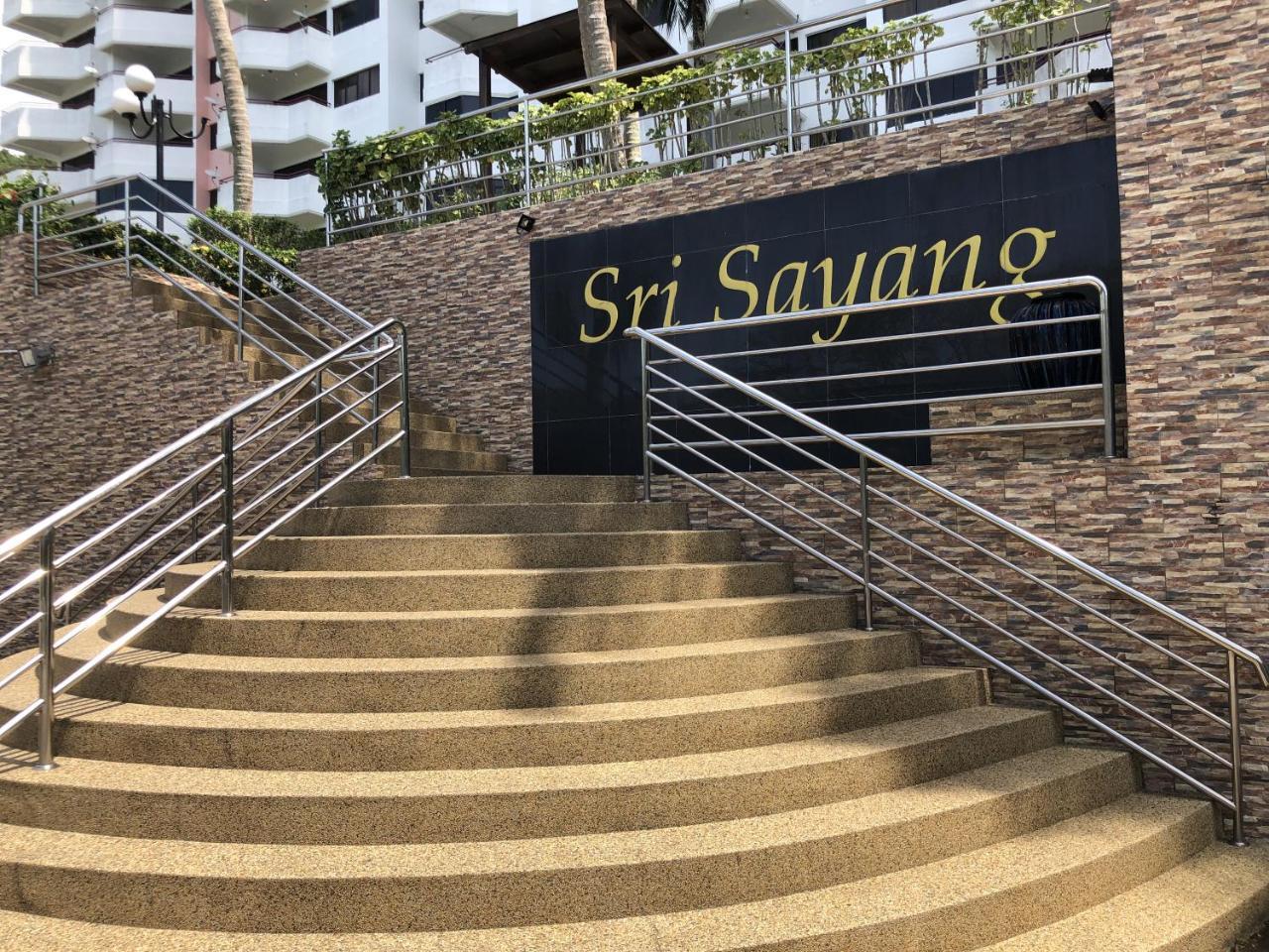 Susie'S Resort Seaview Suites At Sri Sayang บาตูเฟอริงกี ภายนอก รูปภาพ